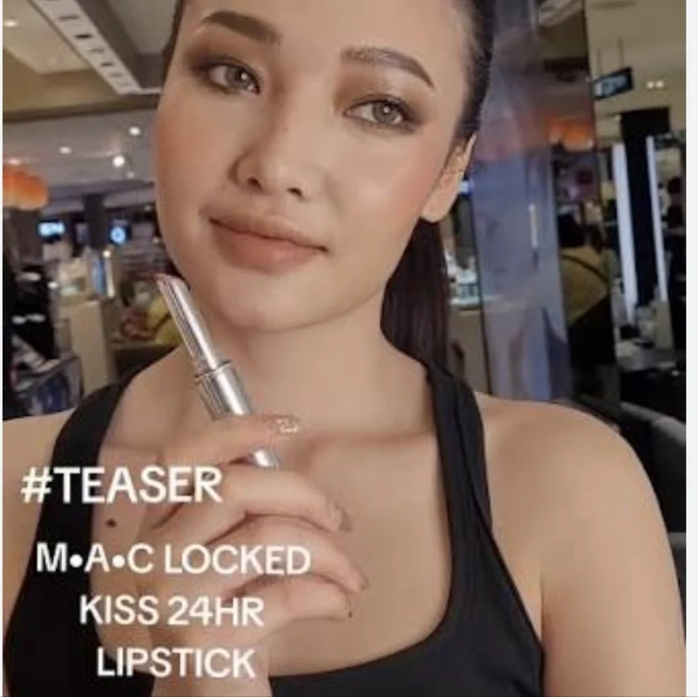 ❇️🧚‍♀️TEASER MAC Cosmetics Locked Kiss Lipstick NWT
